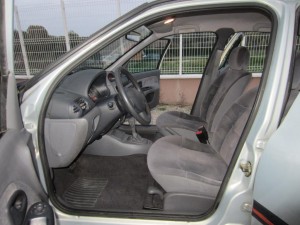 OCCASION TROYES CLIO II 8